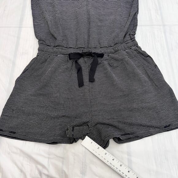 Daily Ritual Women's Supersoft Terry Short-Sleeve Scoop-Neck Romper Size M - Picture 7 of 11